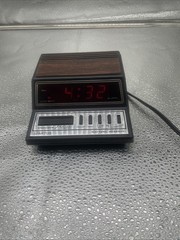 Vintage Retro Wood Grain Miniature Spartus Alarm Clock Hong Kong Red LED