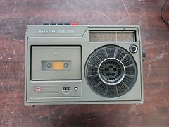 VINTAGE Sharp GF-1600X Radio – Tape Recorder / No adapter * AS IS *