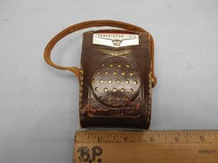 WORKING RED 1959 FLEETWOOD ROUND GRILLE 6 TRANSISTOR RADIO- RADIOORPHANAGE