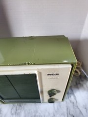 Vintage MCM RCA RZC 222G Avacado Snow Green AM/FM/AFC Retro Radio 23042167