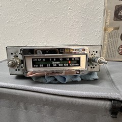 Vintage Boman Silver Series Deluxe AM/FM 8-Track Radio Model SS-1220