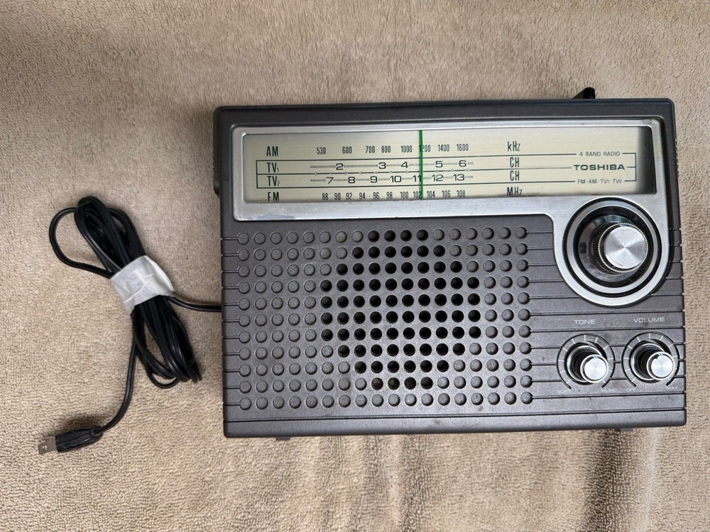 Vintage Toshiba 4 Band Radio Model RP-1540M– Works