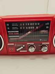 WORKING Vintage Pierre Cardin Series 185 Red AM/FM Stereo Radio (A5)