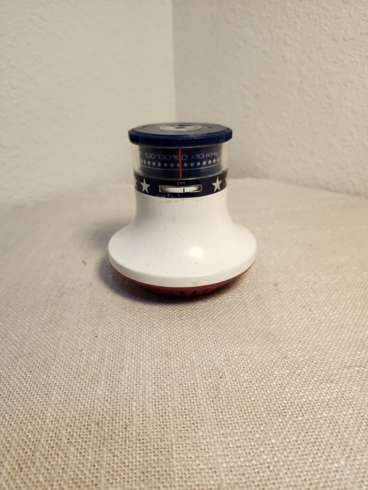 Working Vintage Magnavox 1R1020 AM RADIO Red White & Blue Sound Capsule 1970s