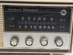 Vintage National Panasonic RE-744 FM AM 2-Band Tube Radio Made in Japan