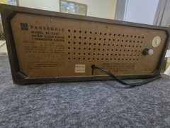Vintage Panasonic RC-7247 Tabletop AM/FM Solid State Radio in Wooden Case Works