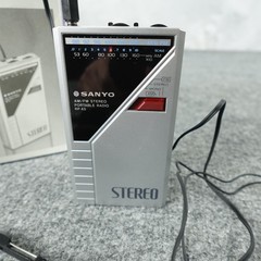 Sanyo RP 45 AM/FM Stereo Portable Radio Walkman With Headphones Box Vintage
