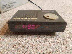 Soundesign Morning Call – Alarm Clock Radio – Vintage Retro 80s 90s 3622GRY