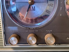 Vntage Motorola BC3G AM/FM Radio
