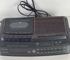 GE Model 7-4966A FM/AM Clock Radio Alarm Clock Cassette & Recorder for Parts