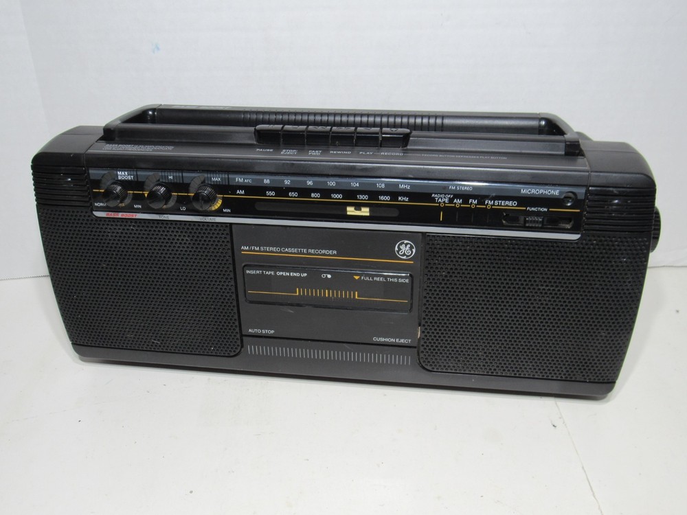 Vintage GE 3-5454B AM/FM Stereo Cassette Boombox Bass Boost Radio Tested