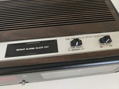 Vintage Sears Com/Trek AM/FM Clock Radio – Works!!! For Use or Parts