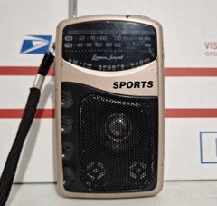 Vintage Lenoxx Sound Street Beat AM/FM Sports Radio Model PR-35M *Read Descripti