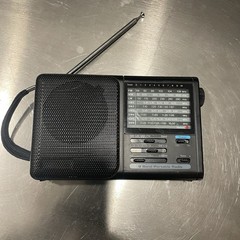 Vintage 9 Band Portable Radio Model MCE-7760 AM/FM/-AIR/LW/ 6-SW-fc