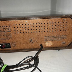 Vintage 1970&rsquo;s Panasonic AM/FM Transistor Radio Wood Grain & Silver Tone Working