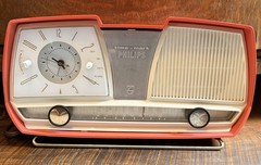 RARE 1950s Philips Time-Mark Clock Radio Atomic Red/Pink B2C11U WORKS MCM Cord
