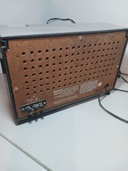 Vtg Sony Radio Model ICF-9540W AM/FM 2 Band 6 Transistor Woodgrain. Pre-owned