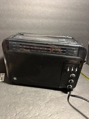 Vintage GE SUPERADIO General Electric Long-Range AM/FM Super Radio ##R69