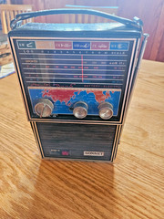 SONNET Model 181P AM/FM/Weather/Air/Police Receiver. Vtg Radio. Powers On