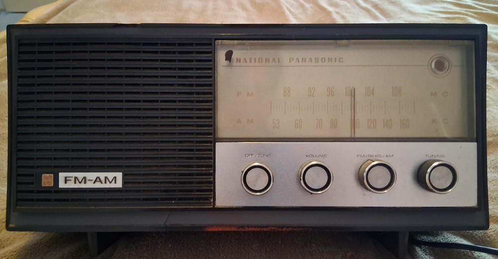 Vintage National Panasonic FM AM 2-Band Tube Radio – Model RE-744 – Tested Works