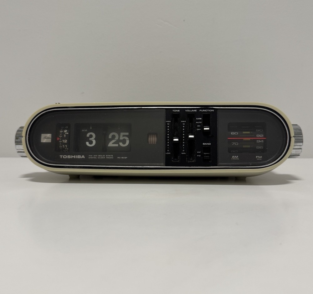 VTG Toshiba RC-803F Flip Clock with Radio & Alarm Color Beige TESTED Works READ