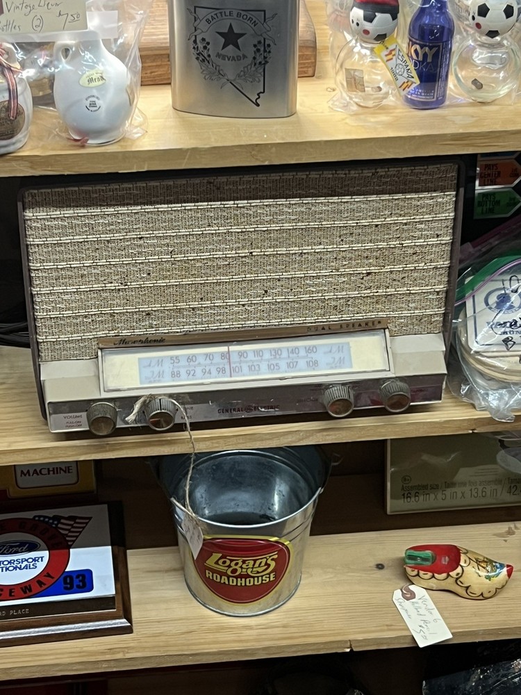 Vintage General Electric T-210A Dual Speaker Tube Radio WORKS Collectible Decor