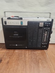 Vintage GE FM/AM Cassette Radio