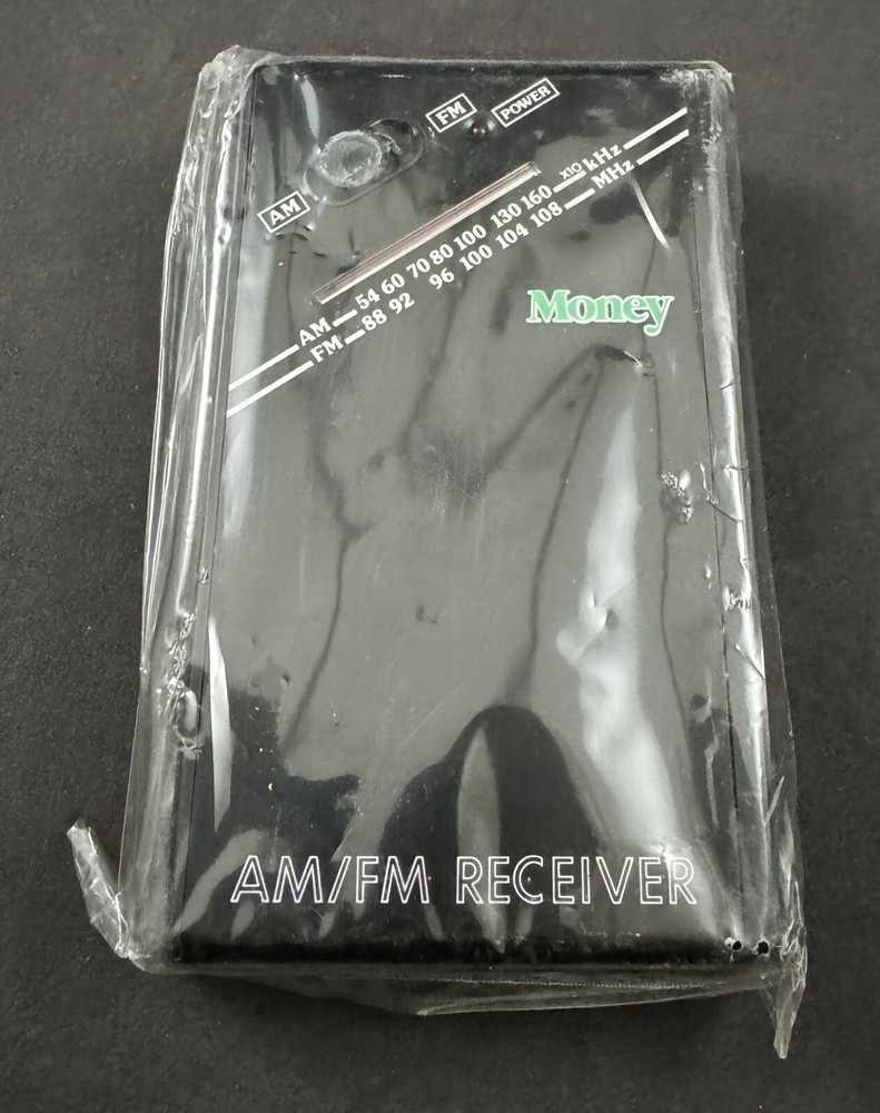 Vintage Money Magazine AM/FM Radio Receiver – Made in Hong Kong