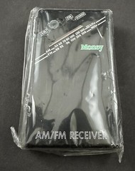 Vintage Money Magazine AM/FM Radio Receiver – Made in Hong Kong