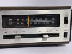 Vintage Soundesign 3461 Flip Clock AM/FM Alarm Radio Woodgrain 1970s