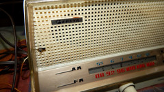 Vintage Japan Sansei ZEPHYR AM FM Radio 6 Tube and 2 Diode Electronics Works