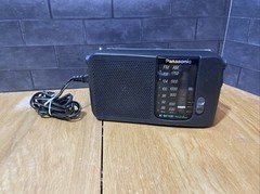 Vintage Panasonic AM/FM Radio Model RF-544
