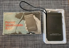 Vtg Realistic Radio Shack Crystal Controlled Weather Radio model 12-143A Works