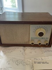 Vintage KLH Model Twenty-One FM Radio Table Top Model 21 USA MCM – Tested Works