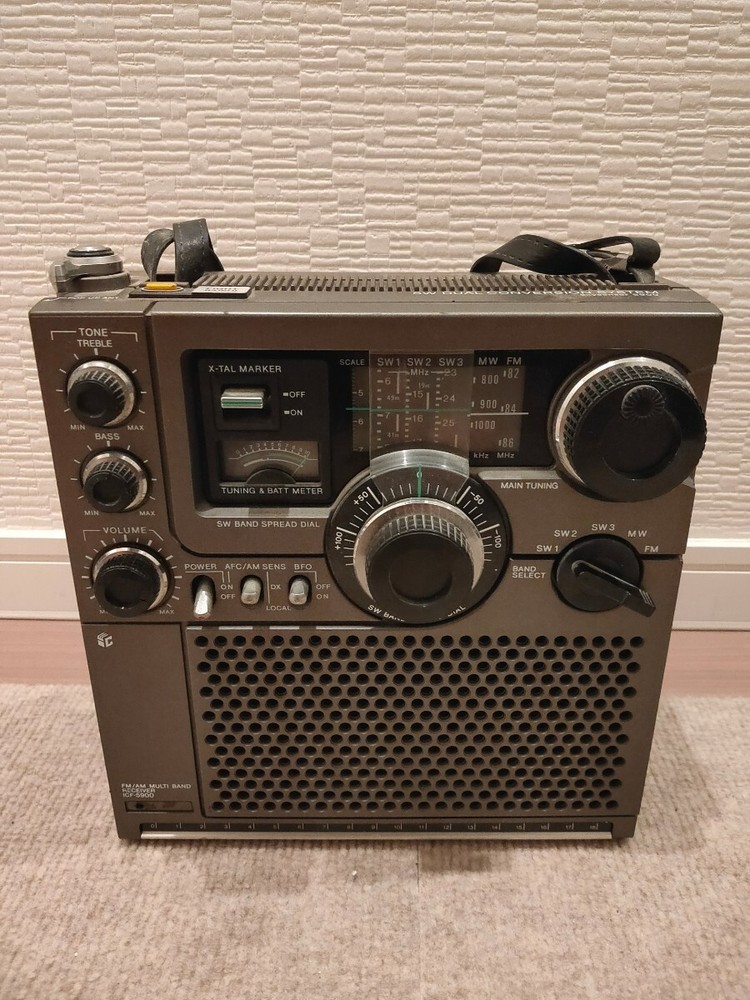 Sony ICF-5900 FM/AM Multi Band Short Wave Radio Receiver