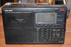 RadioShack DX-392 Digital Tuning International Shortwave Radio