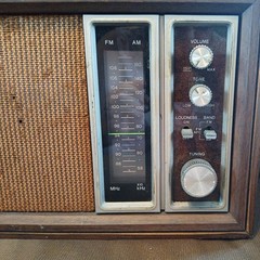 Vintage Wood Sony TFM-9450W AM/FM Radio