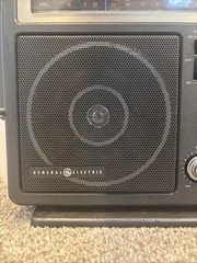 GE General Electric Model 7-2990A Portable 6 Band Radio WORKS WITH HEADPHONES