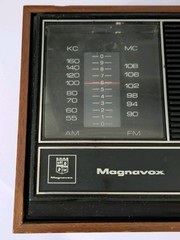 Vintage Magnavox Solid State AM/FM Radio 273 -01 – AA ,tested works good