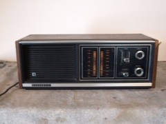 Panasonic RE-7371 Tabletop AM / FM Radio made in Japan