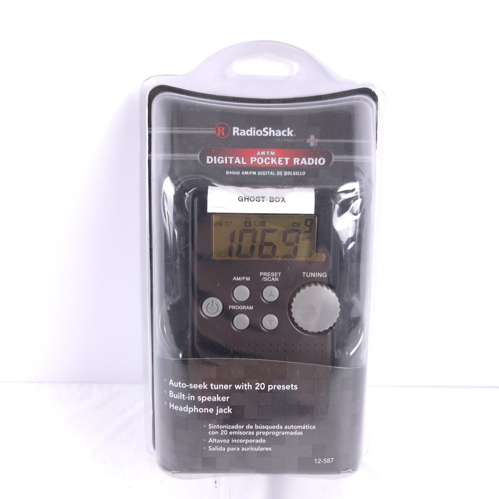 NEW RadioShack AM/FM Digital Pocket Radio 1200587 Built In Speaker Portable NOS
