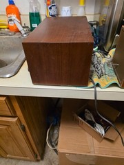 KLH200 Compact FM/AM Alarm Clock Radio w/ Ext. Speaker