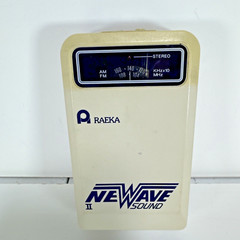 Vintage Raeka Model 820 AM FM NewWave Sound Radio Works