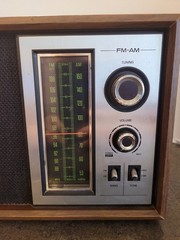 Panasonic RE-6286 Solid State FM/AM Tabletop Radio Wood Grain Case Works