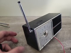 Vtg Bulova Mid-Century Alarm Clock Radio 1950&rsquo;s AM-FM car adapter 6v