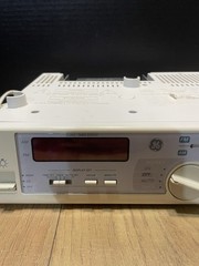 Vintage GE SPACEMAKER AM/FM Radio 7-4230A Under Cabinet Mount Light Works Great!