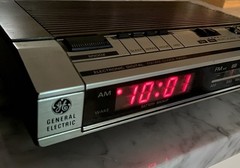 Vintage GE 7-4634B Digital Alarm Clock Radio WORKING Tested Works