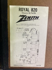 Vintage Zenith Royal 820 AM/FM Portable Radio Tested & Working 6 C Batteries