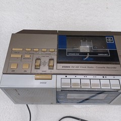 Vintage GE Alarm Clock Radio AM/FM Cassette Recorder Digital Model 7-4965A Works