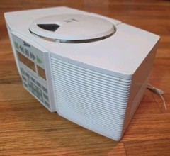 Vintage Zenith Z253W AM/FM Stereo Clock Radio CD Player White – FOR PARTS ONLY.